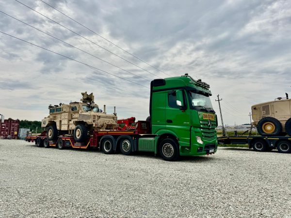 Transporturi militare